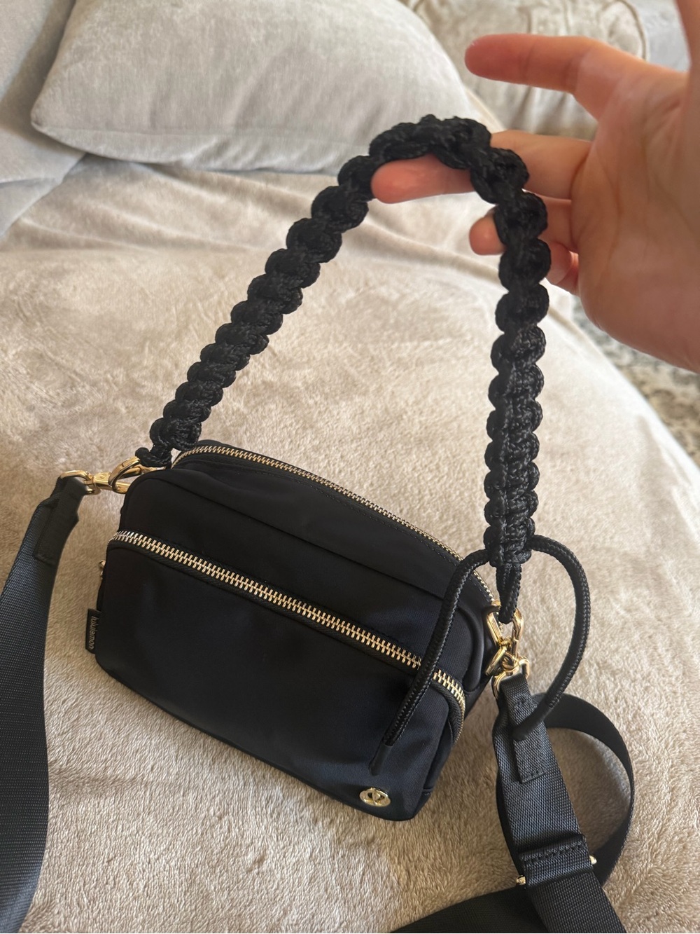Lululemon everywhere crossbody metal hardware with handmade handle 2L